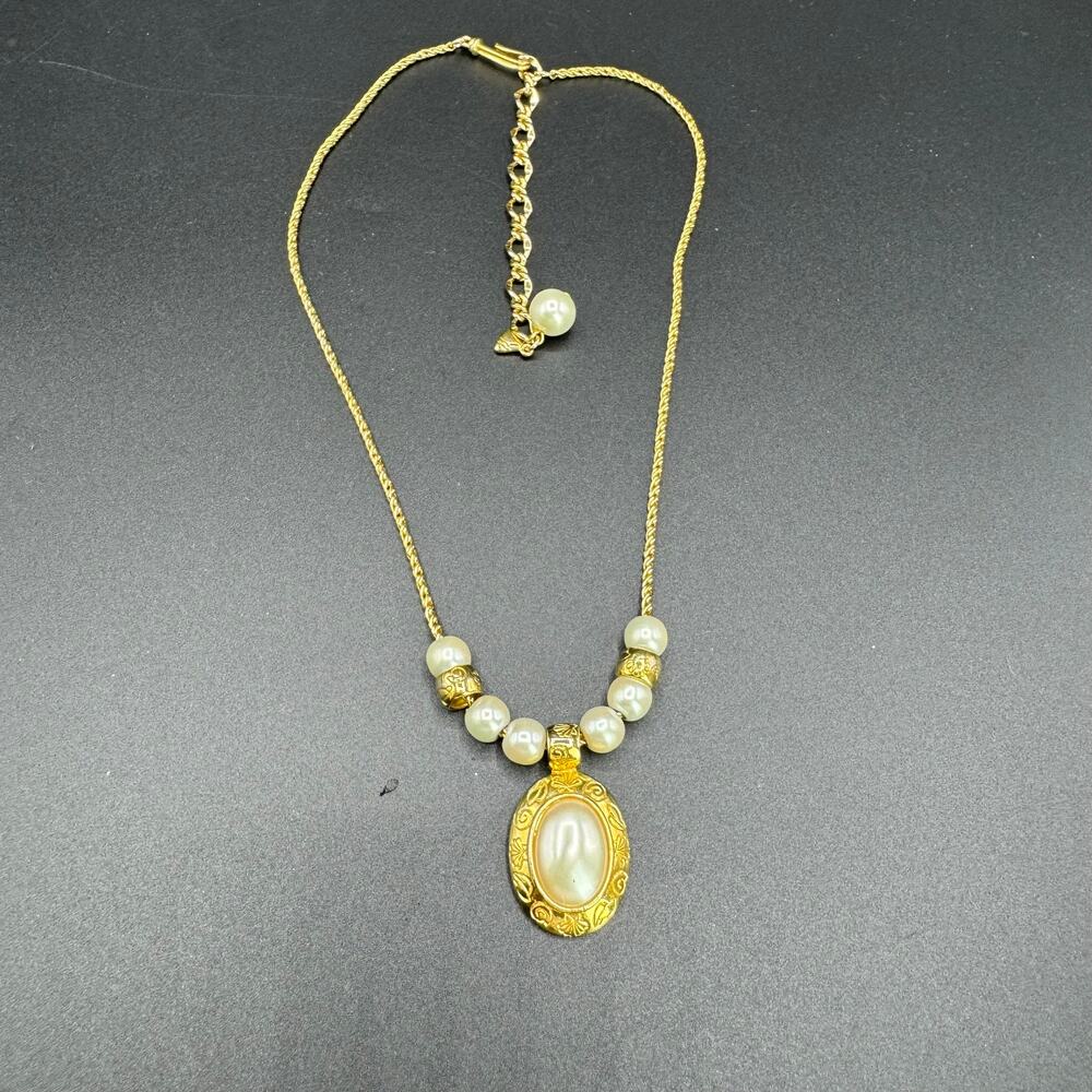 Vintage Liz Claiborne Beaded Pearl Pendant Gold Tone Solid Cable Chain Necklace - Picture 7 of 8
